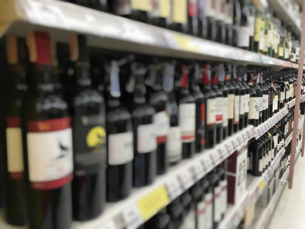 Quels stores choisir pour une véranda exposée plein ouest?