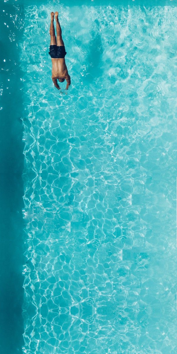 Comment choisir les bons matériaux pour un patio de piscine résistant aux intempéries ?